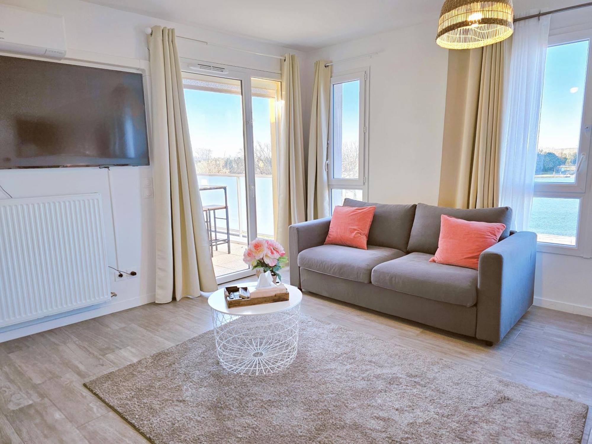 Lakeside Provence - Appartement 4 Etoiles Face Au Lac De Monteux Eksteriør billede